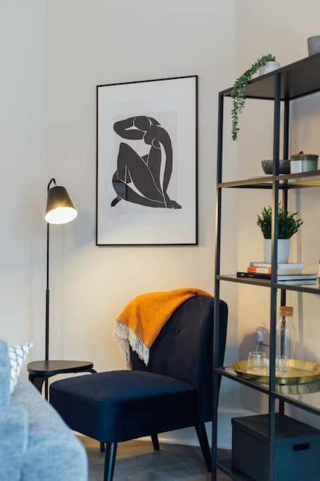 Stylish Stirling Apartment - Free Parking エクステリア 写真