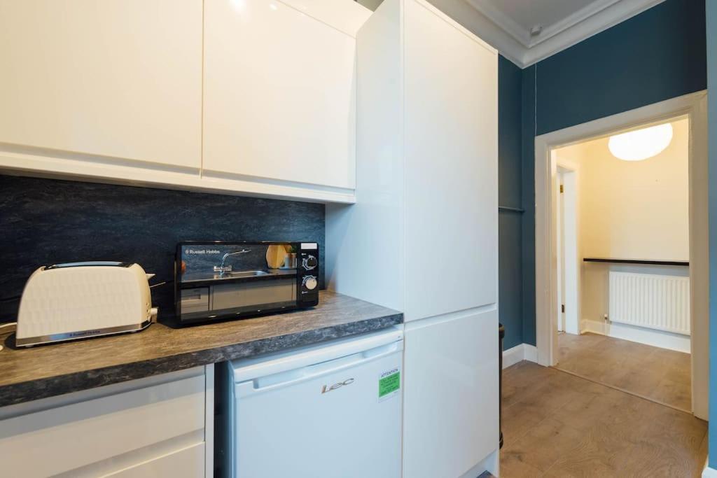Stylish Stirling Apartment - Free Parking エクステリア 写真