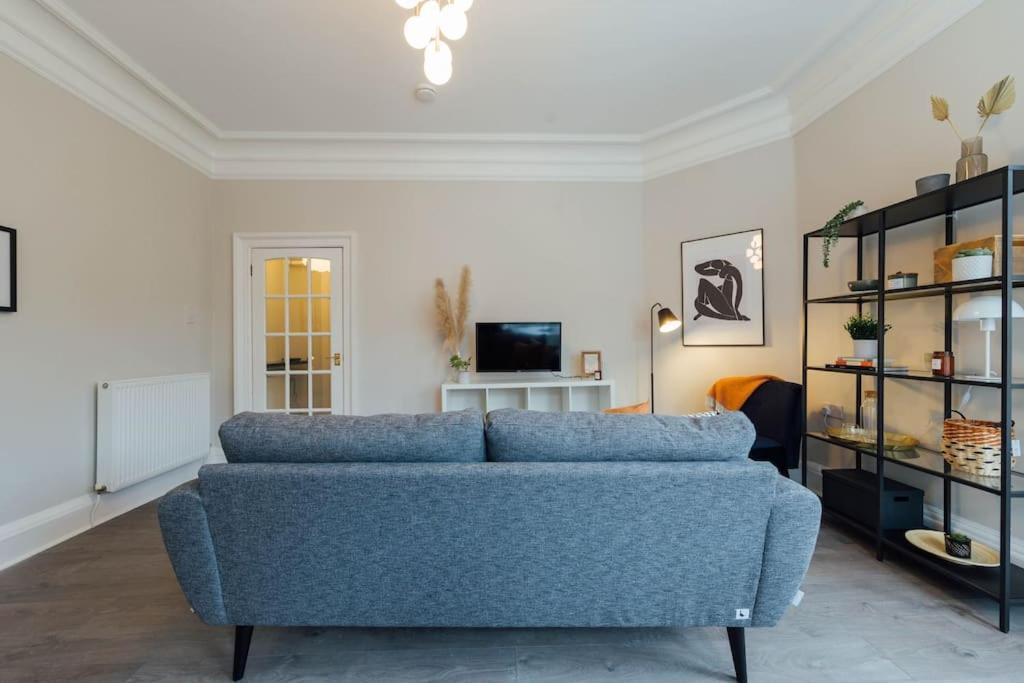 Stylish Stirling Apartment - Free Parking エクステリア 写真